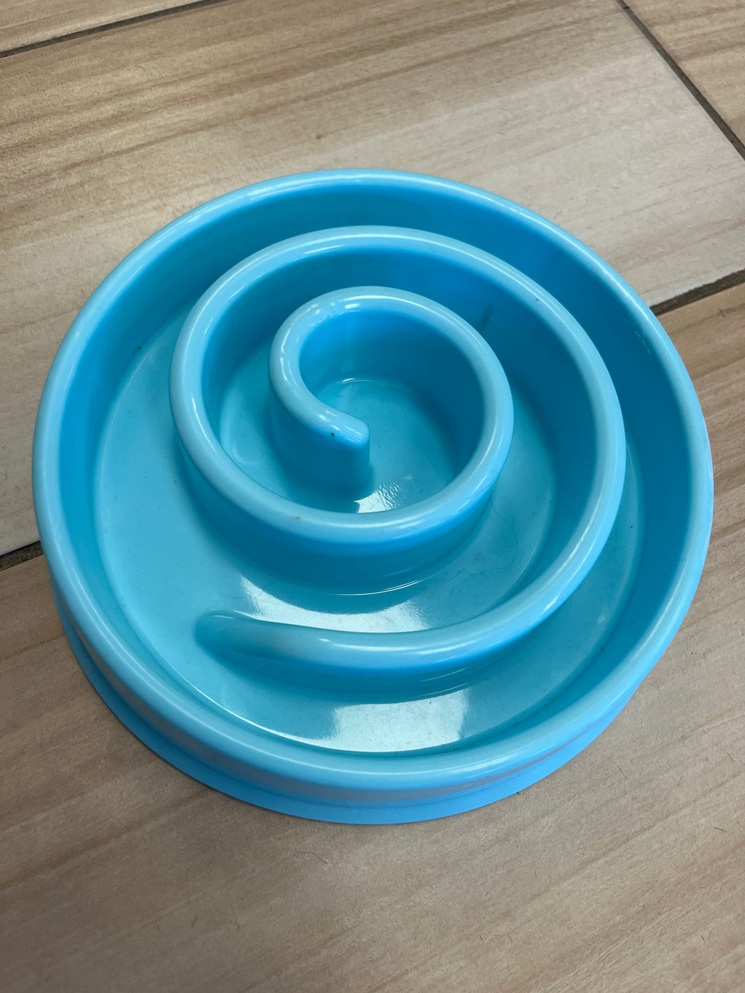 Plastic Slow Feeder: Swirl Style