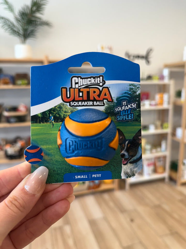 Dog Toy: Chuckit! - Ultra Squeaker Ball (Small)