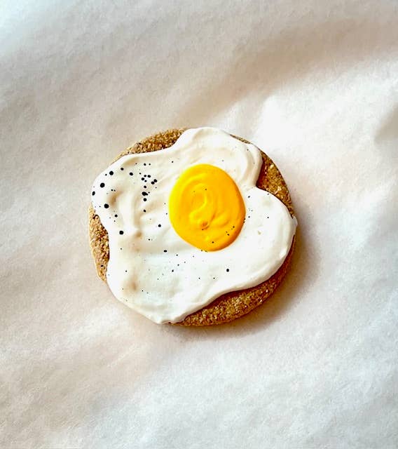 Bakery Table - Egg Cookie